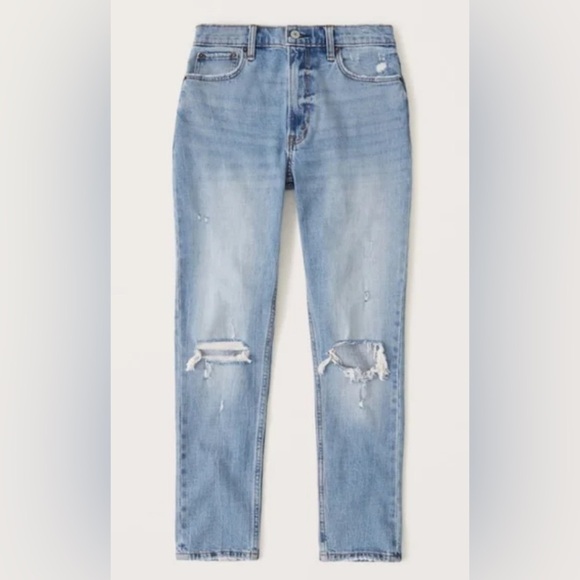 NWT - A&F The Skinny High Rise Jeans in Light Ripped Wash - Size 37/24 - Picture 1 of 6